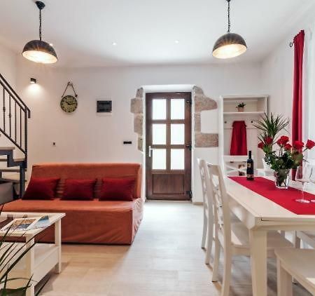 Villa Augustina ซูโกชัน ภายนอก รูปภาพ